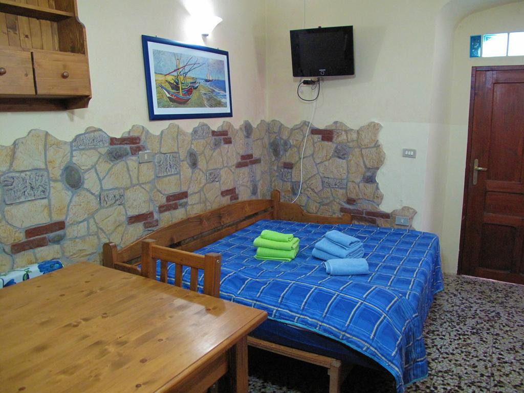 Diving Center Punta Stilo Apartamento Quarto foto