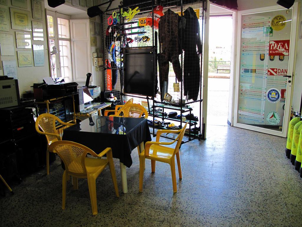 Diving Center Punta Stilo Apartamento Exterior foto